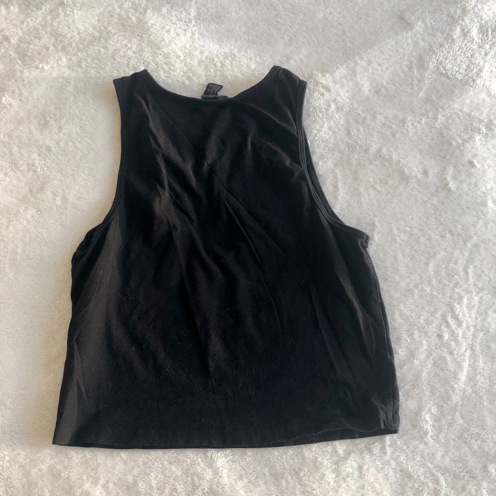 Crop top - Picture 2 of 3